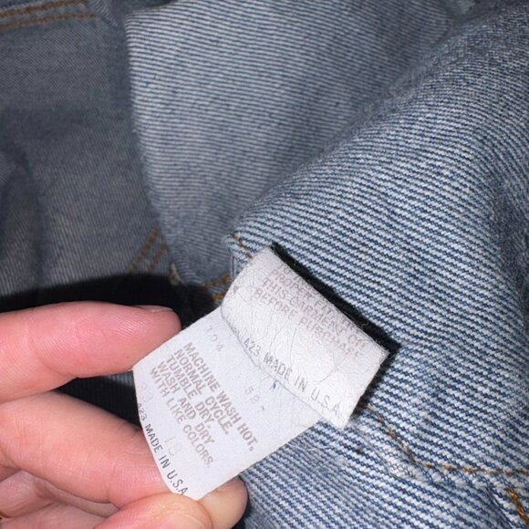 Vintage Levi's Jean Jacket Sz 44 - Picture 7 of 8